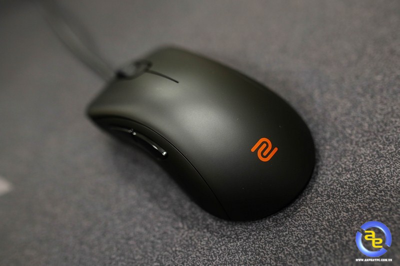 Zowie EC2