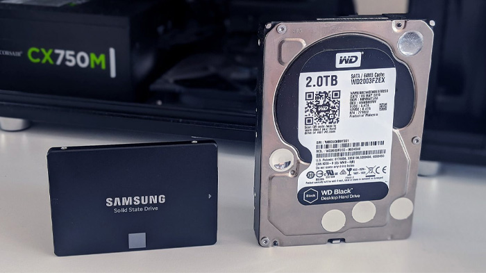 2903 HDD hay SSD tot hon 4